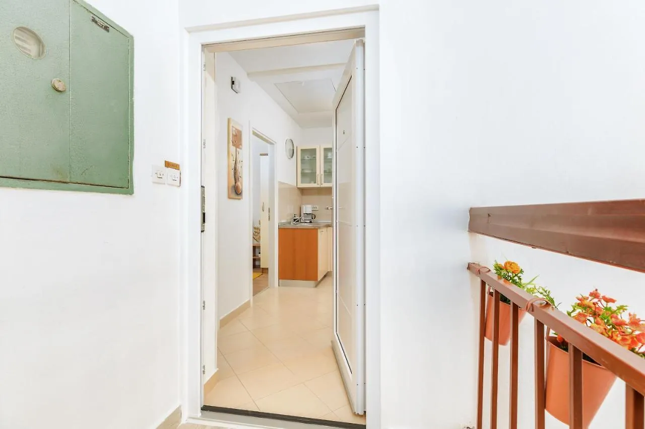 Relax Apartment Ive プーラ